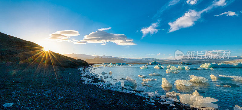 Jökulsárlón Glacial Lagoon on South Coast of Iceland